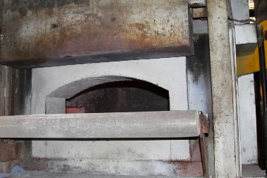 流动能力和衬里的结构对熔炉的能效至关重要。
