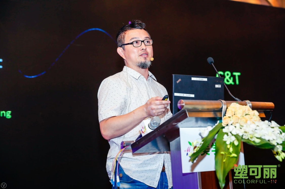 图 奇点汽车联合创始人、设计副总裁杜宝南