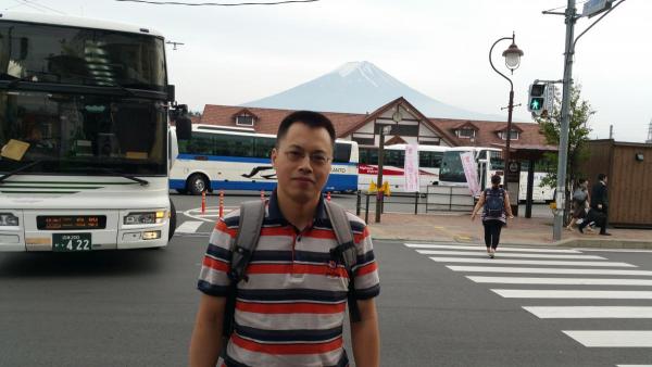“炫彩恒一”底妆大赛活动之对话大师——广州蜜妆生物科技有限公司技术应用中心总监饶刚专访