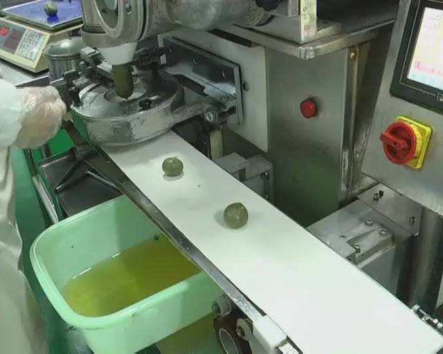青团机械化生产