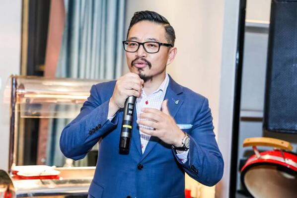 上海外滩英迪格酒店总经理古龙先生（Nabin Gurung）