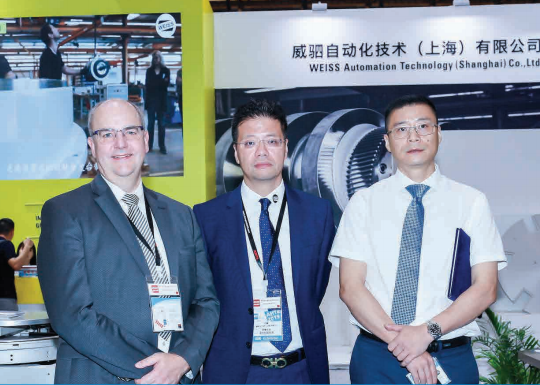 左：WEISS.Cube GmbH CEO Michael Fraede先生；中：威驷自动化销售总监白菁先生；右：威驷自动化CEO严春先生