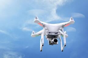 无锡智上新材开发出无人机用超轻碳纤维复合材料