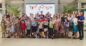 PPG为天津开发区中小学生环保绘画比赛获奖者颁奖