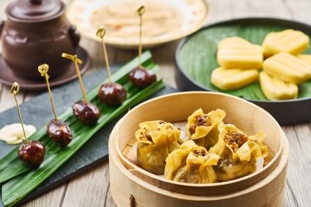 怡咖啡呈现街头美食艺术及秋季大闸蟹