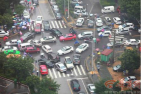 减少拥堵等待 百度智能红绿灯落地多个城市