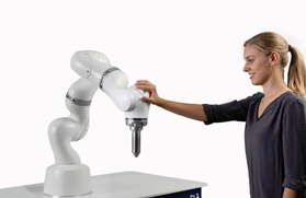 KUKA 首次在亚洲市场推出医疗行业机器人LBR Med