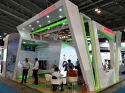 伊士曼携色泽浅、低气味、低挥发性创新产品亮相中国国际胶粘剂展览会