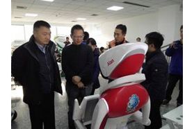 中国机器人产业联盟陈家良副秘书长一行访问亦创智能机器人产业研究院