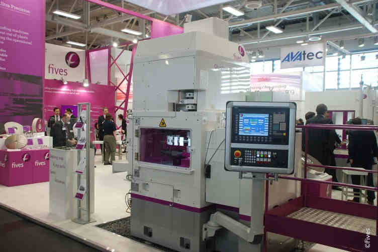 巴鲁夫的的IO-Link解决方案让抓手更换快速便捷