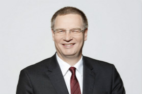 Oliver Jung博士任命为Festo 集团管理董事会主席