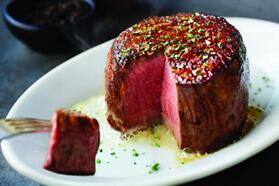 顶级牛排品牌Ruth’s Chris Steak House成都开业