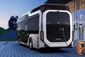 采用轻量化复合材料部件降低巴士重量