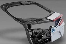 丰田普锐斯采用碳纤维片状成型料制作后舱车门门框