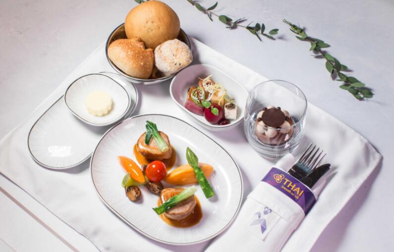 台北文华东方酒店为泰国航空呈现空中美食