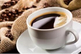 摆脱碳酸饮料依赖症，“可乐”高价买“咖啡”