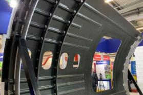 新一代复合材料机身面板亮相巴黎航空展