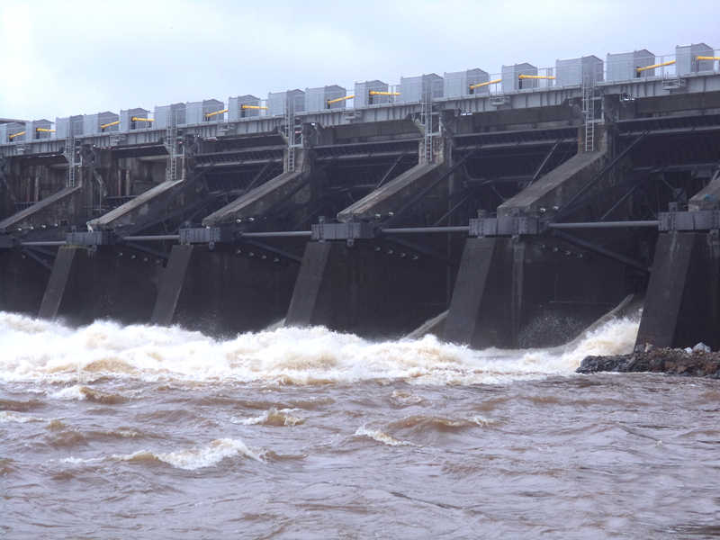使用智能接线技术在线监控水电厂 为非洲充电