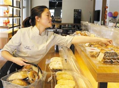 那些对开面包店来说重要的人和事
