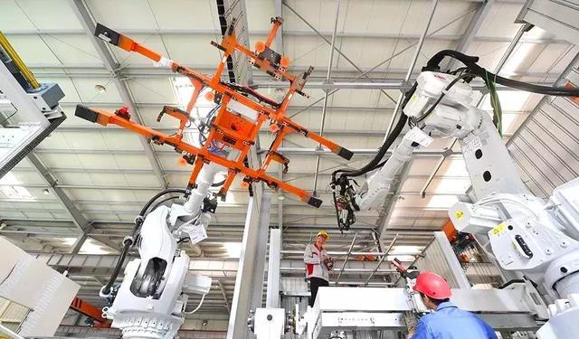 华工科技打造越南首条汽车激光自动化焊接生产线