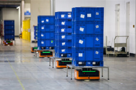 海康机器人走进华域视觉，工厂“智慧“多一点