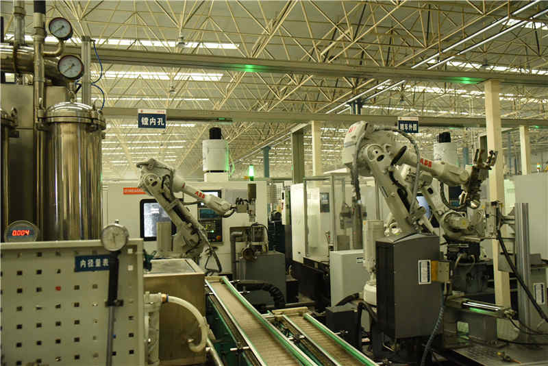 中原内配首条无人智能生产线上线