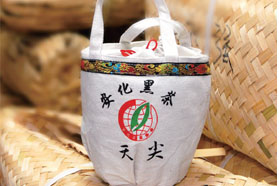 黑茶之宝：醇厚松烟味的湖南黑茶