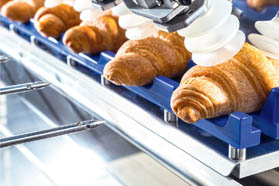 精心加馅的烘焙食品