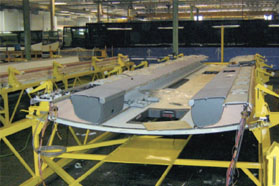 思瑞安混合夹芯结构在客车中的应用