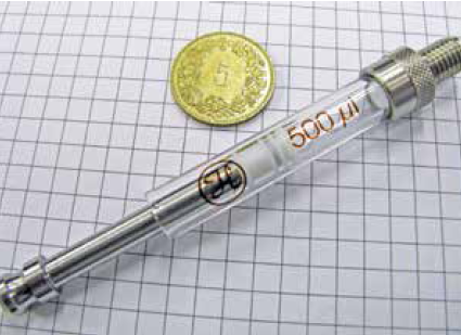 微升注射器的玻璃瓶由多个金属和塑料的高精密部件组成