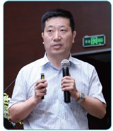 上海中医药大学中药学院副院 长李医明博士
