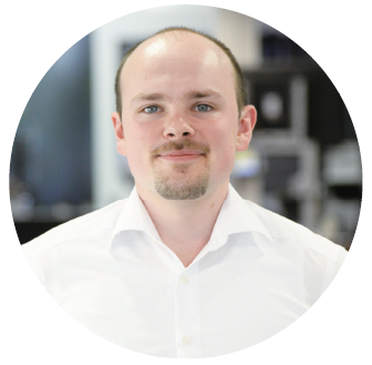 瓦尔特数字制造专家Florian Böpple：“在瓦 尔特技术中心落成之后不久就获得了良好口碑， 客户都认为有必要深入了解我们的工作，最重 要的就是了解数字化信息能赋予何种优势，并 且看到瓦尔特数字化转型开启的无数新选择。”