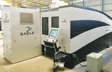图2：Powerbeam Technology 公司的6kW 激光切割机可以在9 秒 内进行托盘更换。