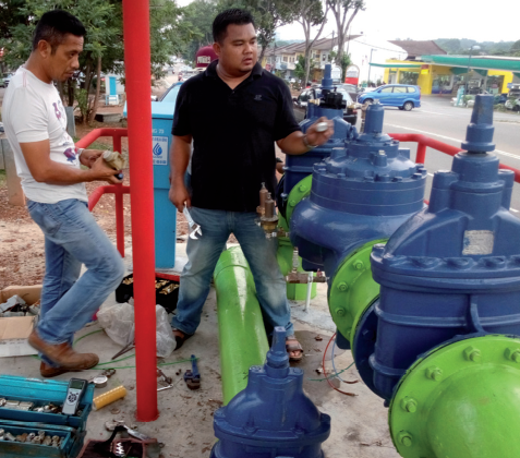 在马六甲的Taman Kerjasama安装减压阀PRV。