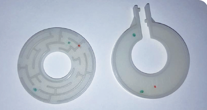 利用成套模具生产出灵巧玩具的两个组件（©Kistler）