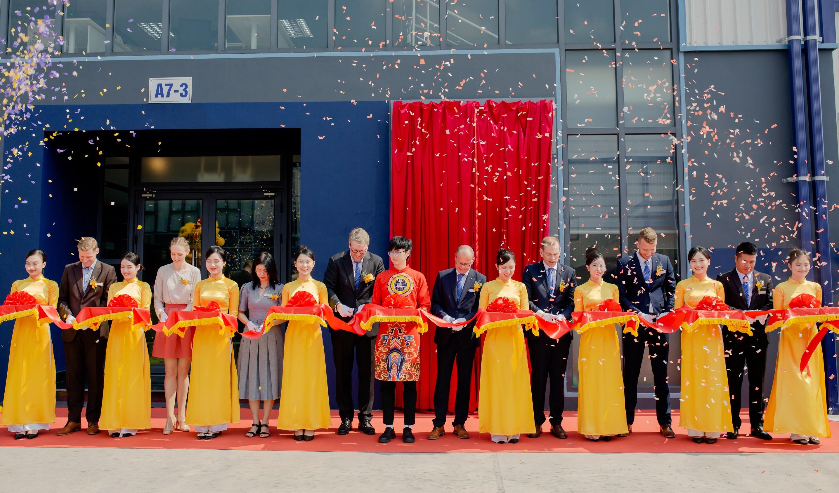 HARTING celebrates production launch in Vietnam