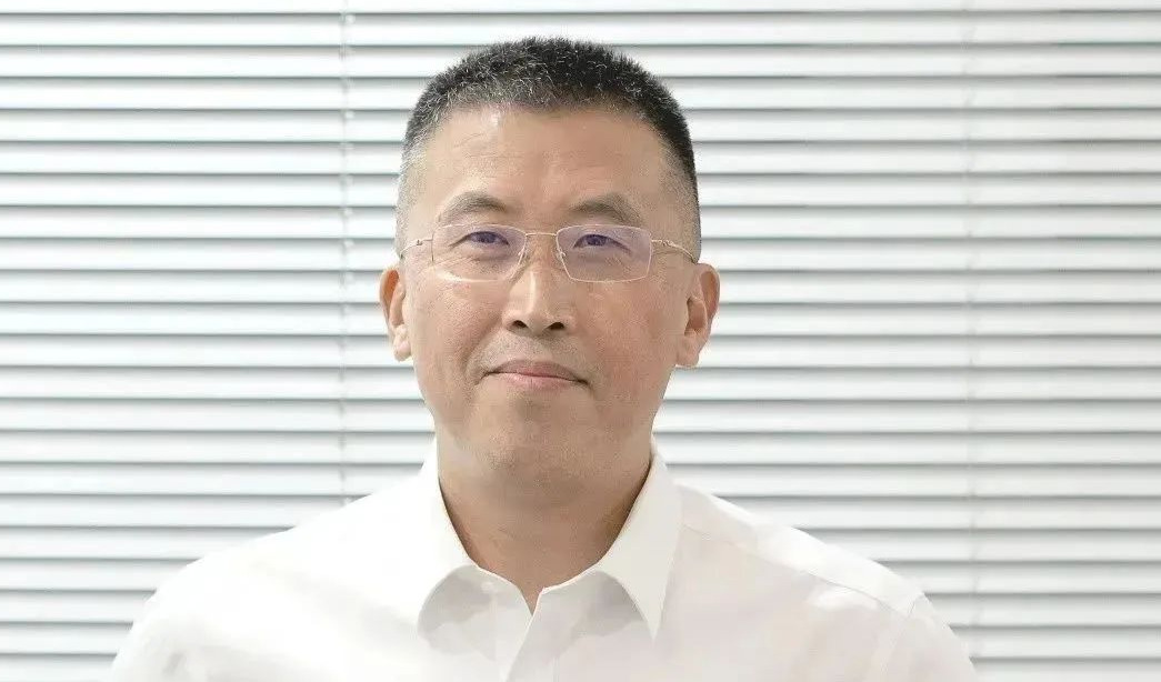 长鹰硬科黄启君：而今迈步从头越