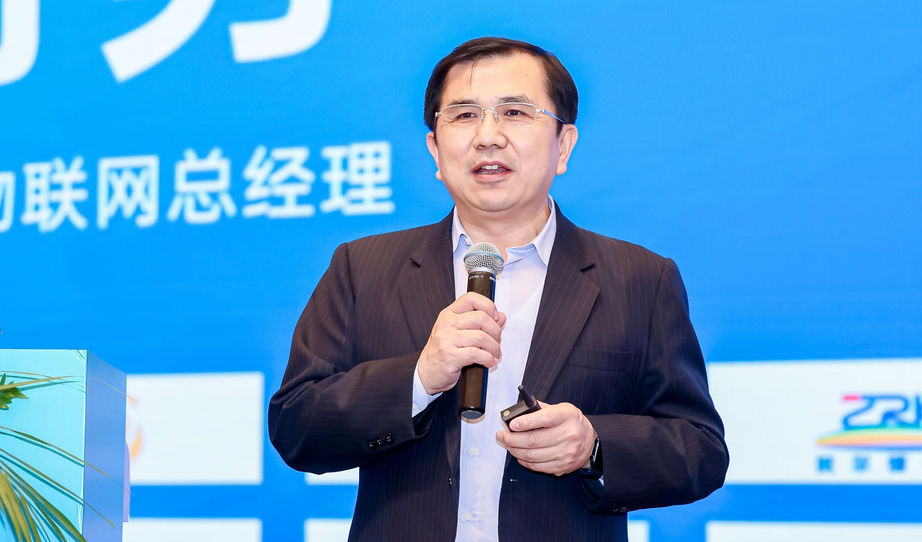 研华蔡奇男：设备智能运维iMachine，数字化转型的高效引擎 | 中国工业设备智能运维大会直击