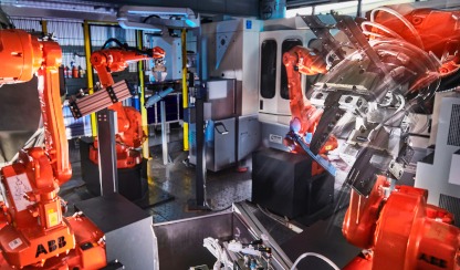 Robot-controlled CNC grinding machines for digital production