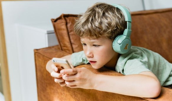 New range of headsets for children from sustainable materials