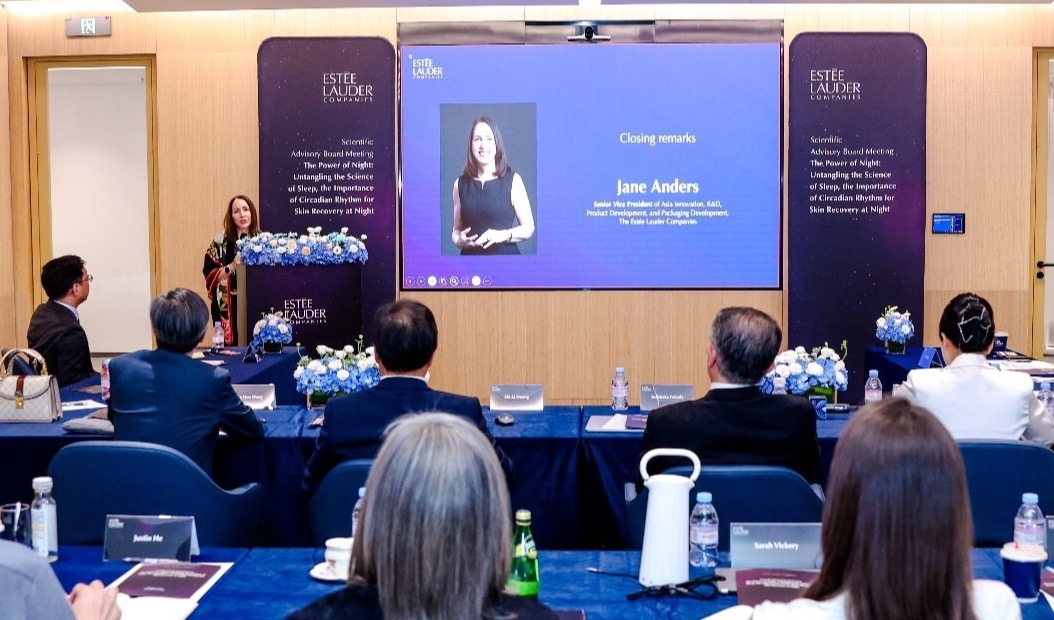 雅诗兰黛集团在上海召开夜间皮肤科学专家委员会