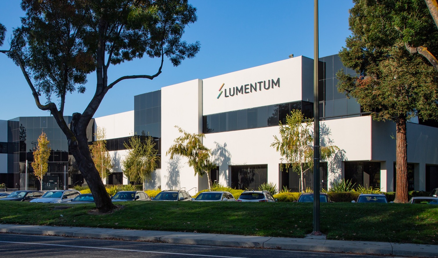 Lumentum看好云计算与AI需求增长，预期销售收入将加速攀升