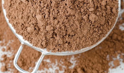 New study finds that tea and chocolate may help lower blood pressure
