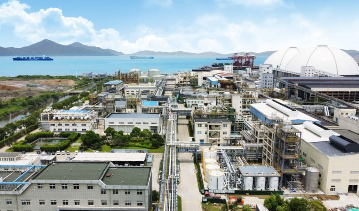 工业AI驱动生产模式变革：中控技术TPT大模型助力万华化学探索自主运行新路径