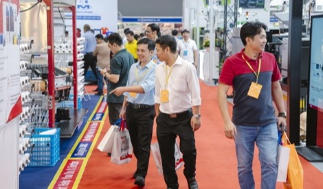 Cutting-edge production solutions at Vietnam’s leading event for plastics and rubber show