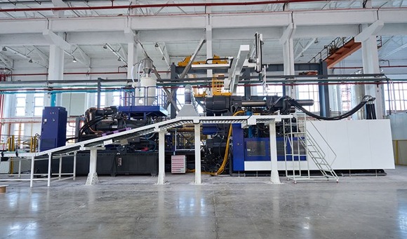 Haitian Plastics Machinery delivers pallet line to beverage manufacturer