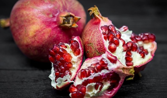 Pomegranate polyphenols may support longevity - Euromed