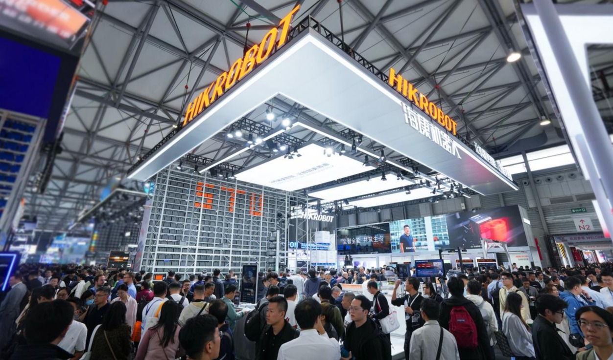 一张从全智全能到开放生态的蓝图,正在海康机器人CeMAT展台“皆”晓