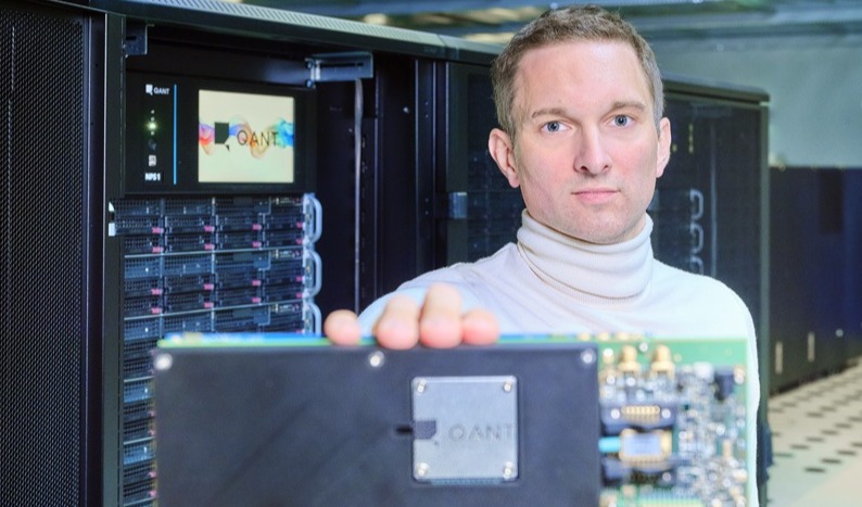 破局AI能耗危机,光子计算独角兽Q.ANT再融1800万美元