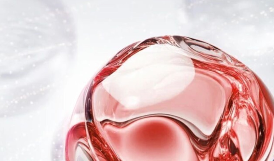 功效护肤的下一程，自然堂如何在医美赛道建立科研闭环？｜专访自然堂集团研发中心妆械融合产品技术负责人运薪如